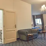 Hotel Palladian Krasków